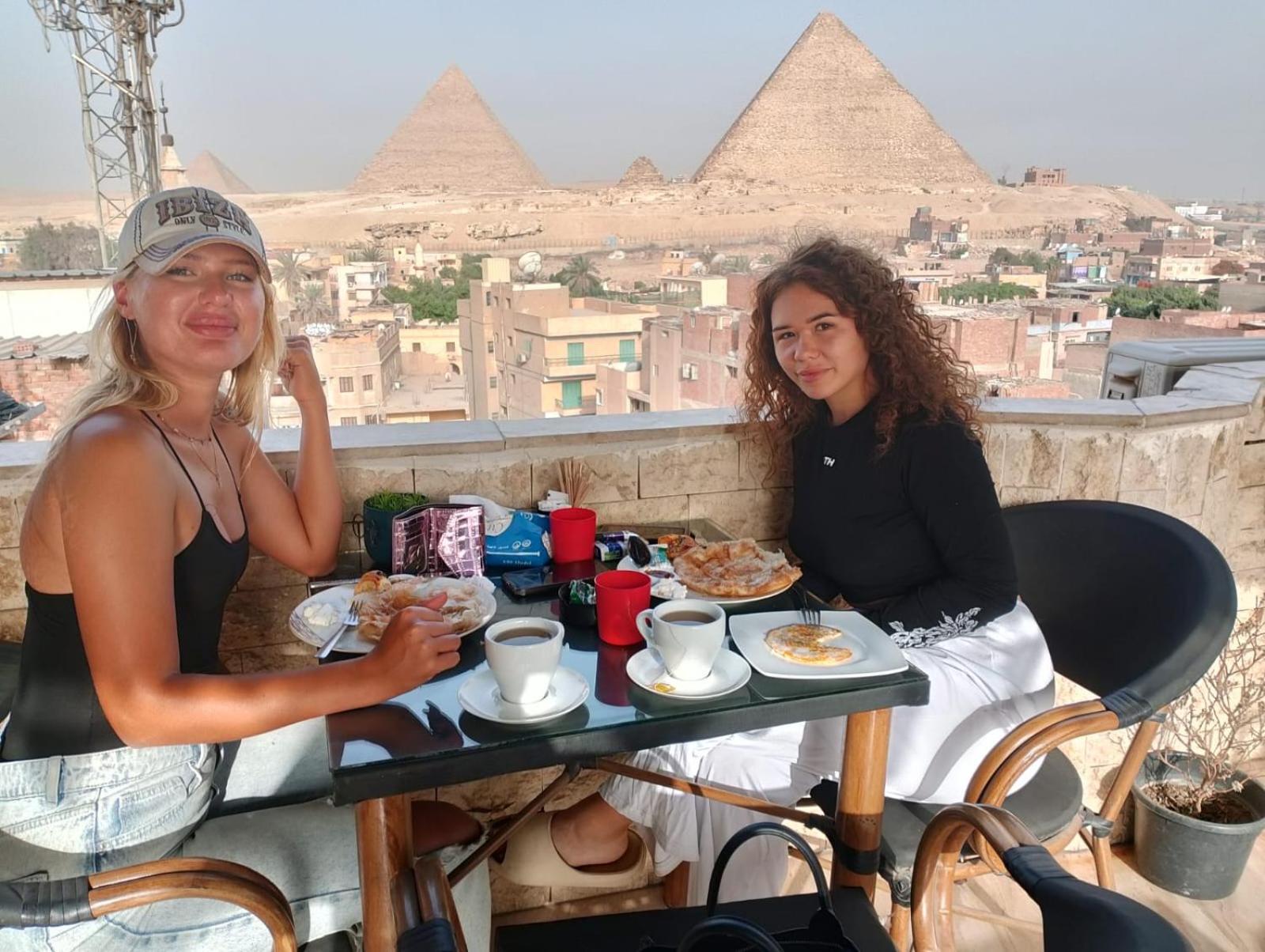 Imhotep Pyramids View Inn Kafrat al Jabal Экстерьер фото
